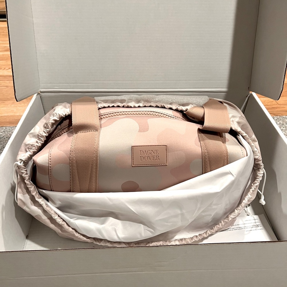 Dagne Dover medium carry all - brand new in box